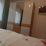 Beim Orgeler 아파트 *